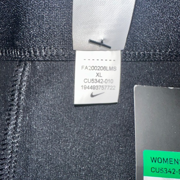 Nike‎ Women's XL Floral Logo Leggings Cropped Black Activewear Pants - Picture 4 of 10